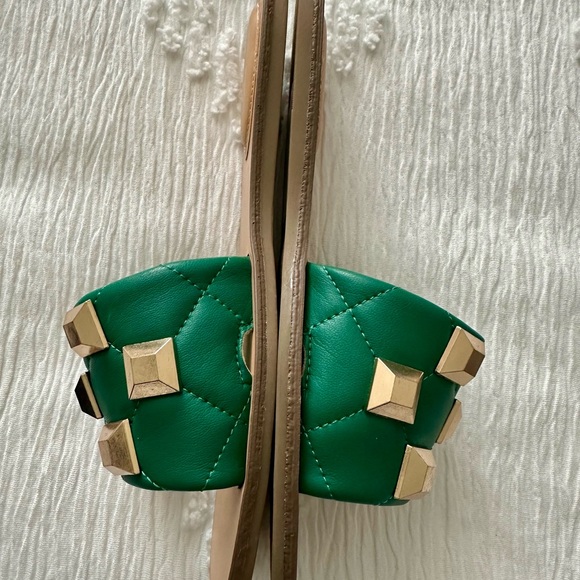 Marc Fisher Green Gold Stud Slide Sandals 8 BRAND NEW - Picture 3 of 8